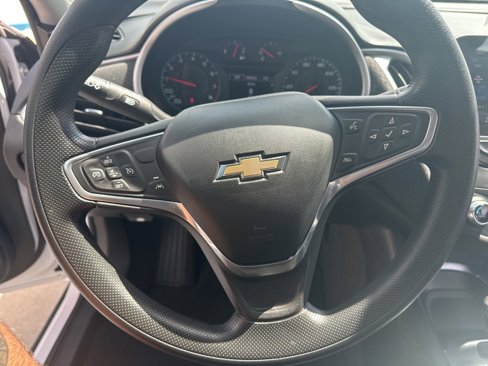 Used 2023 Chevrolet Malibu LT image 9