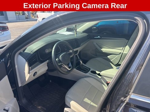 Used 2024 Volkswagen Jetta SE w/ Panoramic Sunroof Package image 11