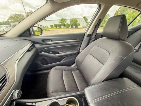Used 2023 Nissan Altima 2.5 SV image 13