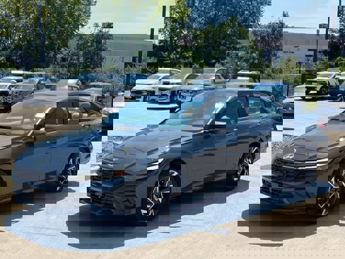 Certified 2024 Hyundai Elantra Limited image 5