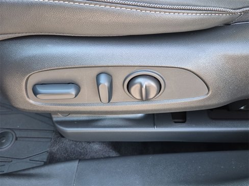 Used 2023 Buick Encore GX Select image 19