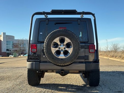 Used 2017 Jeep Wrangler Unlimited Sahara w/ Connectivity Group image 11