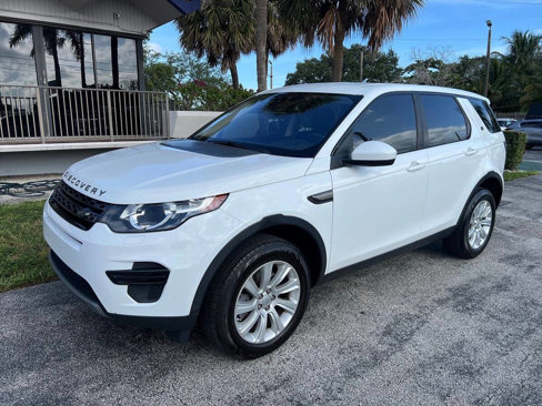 Used 2019 Land Rover Discovery Sport SE image 2