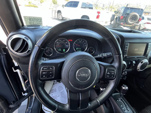 Used 2017 Jeep Wrangler Unlimited Sahara w/ Connectivity Group image 15