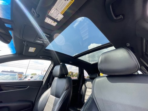 Used 2016 Kia Sorento SX image 24