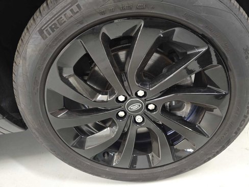 Certified 2025 Land Rover Discovery Sport S image 9