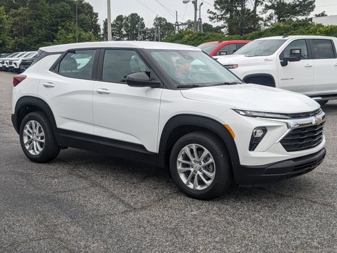 New 2025 Chevrolet TrailBlazer LS image 2