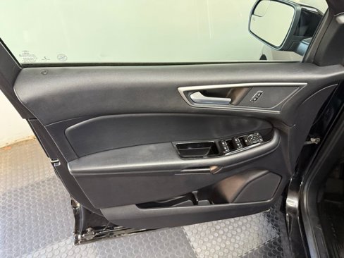 Used 2018 Ford Edge SEL w/ Equipment Group 201A image 25