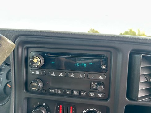 Used 2004 GMC Sierra 2500 SLE w/ Heavy-Duty Power Package image 18