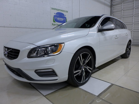 Used 2017 Volvo V60 T6 R-Design Platinum image 2