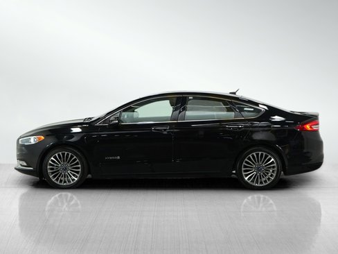 Used 2017 Ford Fusion Titanium image 2