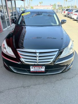 Used 2012 Hyundai Genesis 4.6 image 2