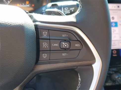 New 2025 Jeep Grand Cherokee L Limited w/ Black Appearance Package image 24