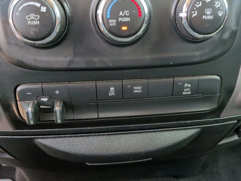 Used 2016 RAM 2500 Tradesman w/ Chrome Appearance Group image 25