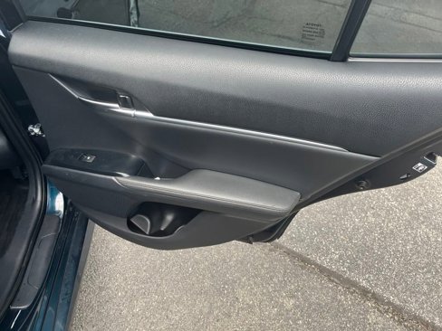 Used 2019 Toyota Camry XLE image 24