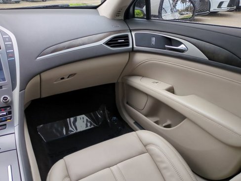 Used 2019 Lincoln MKZ Reserve image 15