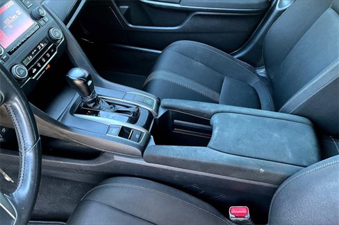 Used 2018 Honda Civic Sport image 15