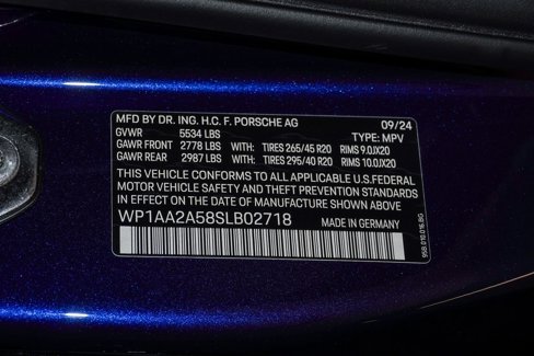 Certified 2025 Porsche Macan image 28