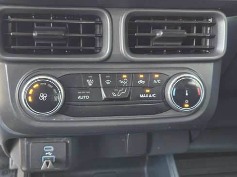 Used 2023 Ford Maverick XL image 13