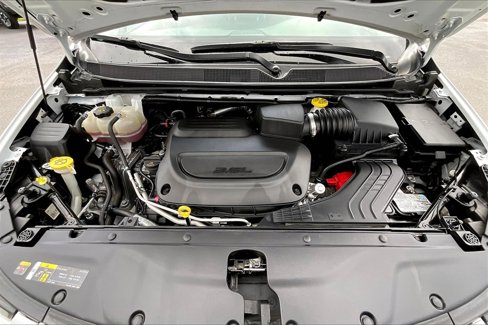 Used 2023 Chrysler Pacifica Touring-L image 27
