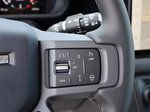 New 2025 Land Rover Defender 110 S image 34