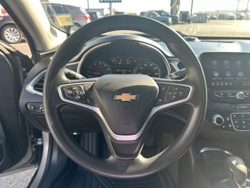 Used 2022 Chevrolet Malibu LT image 12