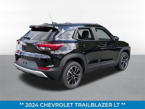 Used 2024 Chevrolet TrailBlazer LT image 3
