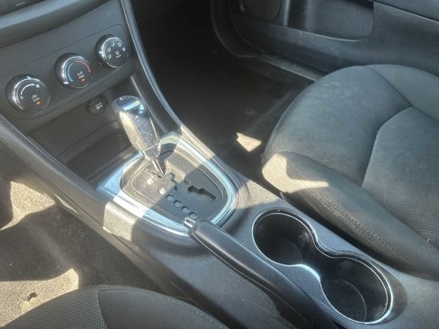 Used 2013 Dodge Avenger SE image 14
