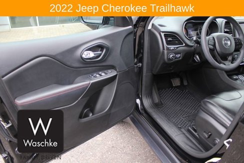 Used 2022 Jeep Cherokee Trailhawk w/ Sun, Sound & Nav Group image 16