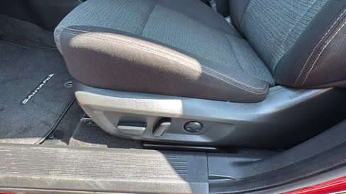 Used 2023 Nissan Rogue SV image 16