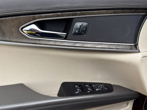 Used 2016 Lincoln MKX Reserve w/ Climate Package image 18