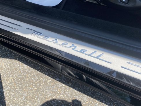 Used 2018 Maserati GranTurismo Sport image 21