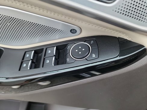 Used 2022 Ford Explorer Platinum w/ Equipment Group 601A image 21