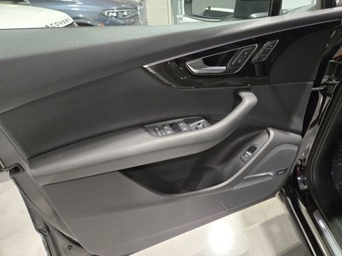 Used 2017 Audi Q7 3.0T Prestige w/ Prestige Package image 16