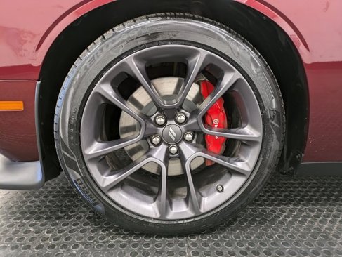 Used 2023 Dodge Challenger R/T image 7