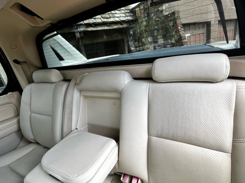 Used 2007 Cadillac Escalade EXT w/ Information Package image 46