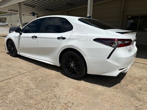 Used 2021 Toyota Camry SE w/ Convenience Package image 11