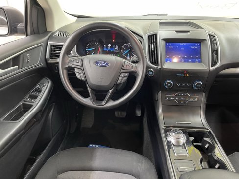 Used 2020 Ford Edge SE image 28