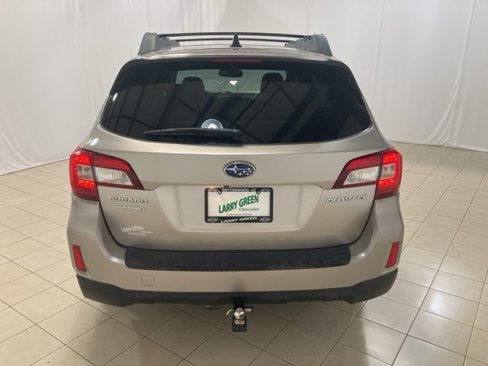 Used 2016 Subaru Outback 2.5i Limited image 4