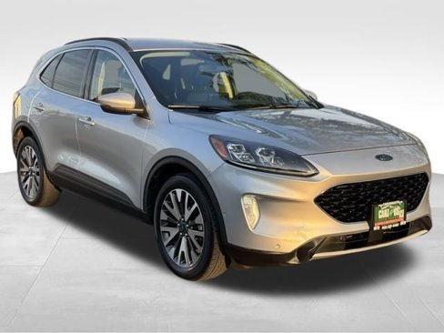 Used 2020 Ford Escape Titanium image 4