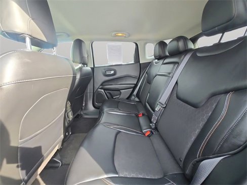 Used 2018 Jeep Compass Latitude image 12