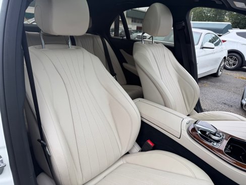 Used 2019 Mercedes-Benz E 300 4MATIC w/ Premium 1 Package image 47