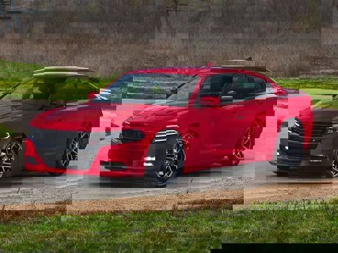 Used 2017 Dodge Charger SXT w/ Blacktop Package image 1