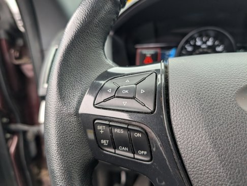 Used 2018 Ford Explorer XLT w/ Equipment Group 202A image 13