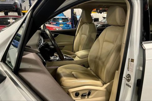 Used 2018 Audi Q7 3.0T Prestige image 25