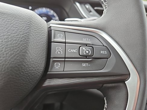 New 2025 Jeep Grand Cherokee L Altitude image 27
