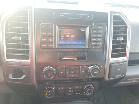 Used 2015 Ford F150 XLT image 18