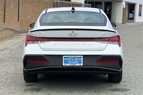 New 2025 Hyundai Elantra SEL image 5