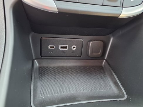 Used 2022 GMC Terrain SLE w/ Driver Convenience Package image 18