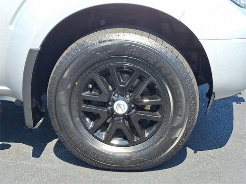 Used 2019 Nissan Frontier SV image 8